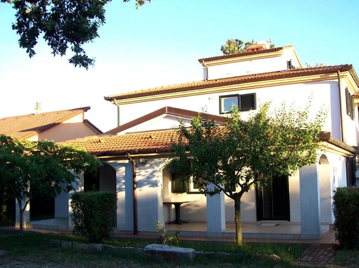Apartman Dora Pula Exterior photo