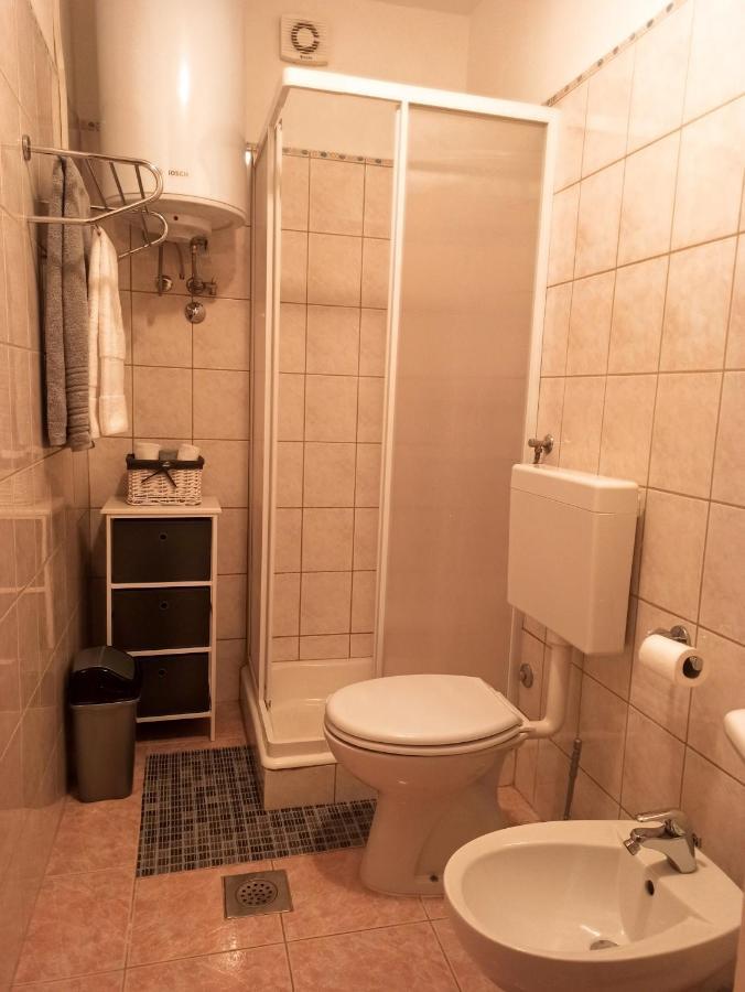 Apartman Dora Pula Exterior photo
