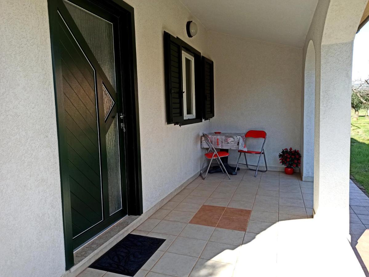 Apartman Dora Pula Exterior photo