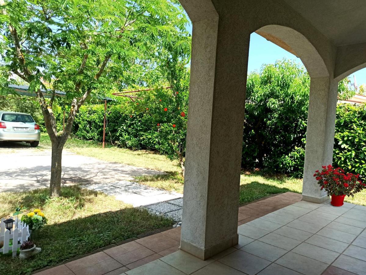 Apartman Dora Pula Exterior photo