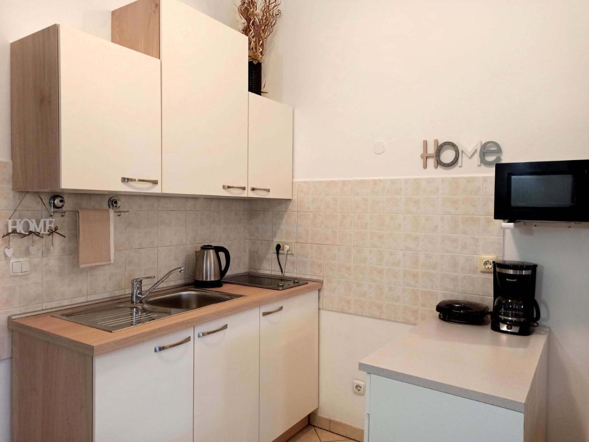 Apartman Dora Pula Exterior photo